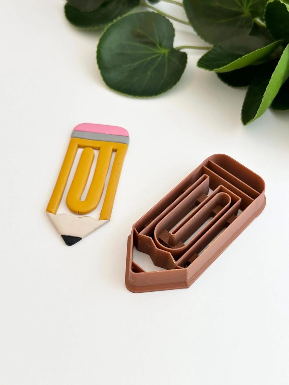 3D ORIGINS Pencil Paperclip Bookmark Polymer Clay Cutter for Earring & Jewellery Making, Size 7.5 cm
