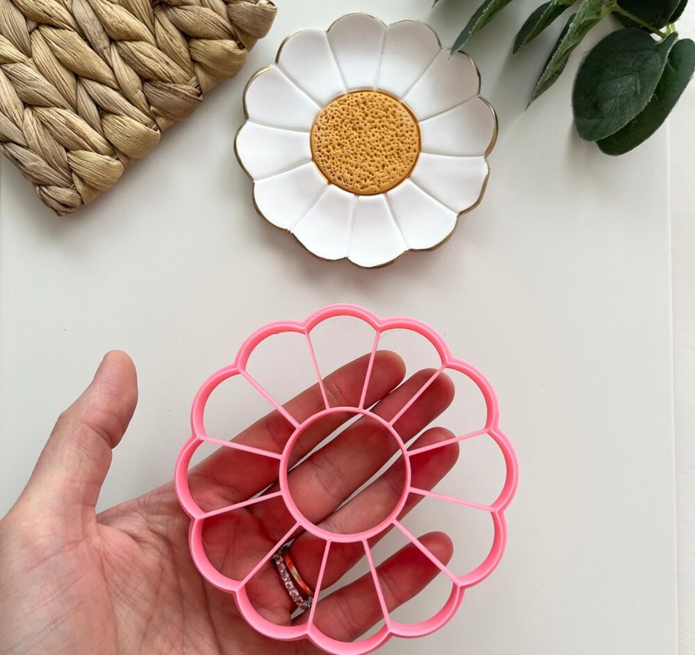 816a0GExh1L._SL1500_ Flower 12 Petal Trinket Dish Cutter