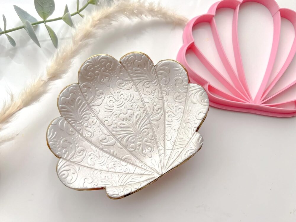 Shell-Shaped Polymer Clay Cutter, Seashell Trinket Dish Mould, Decorative Coaster Template, Size 10Cm, Color May Vary