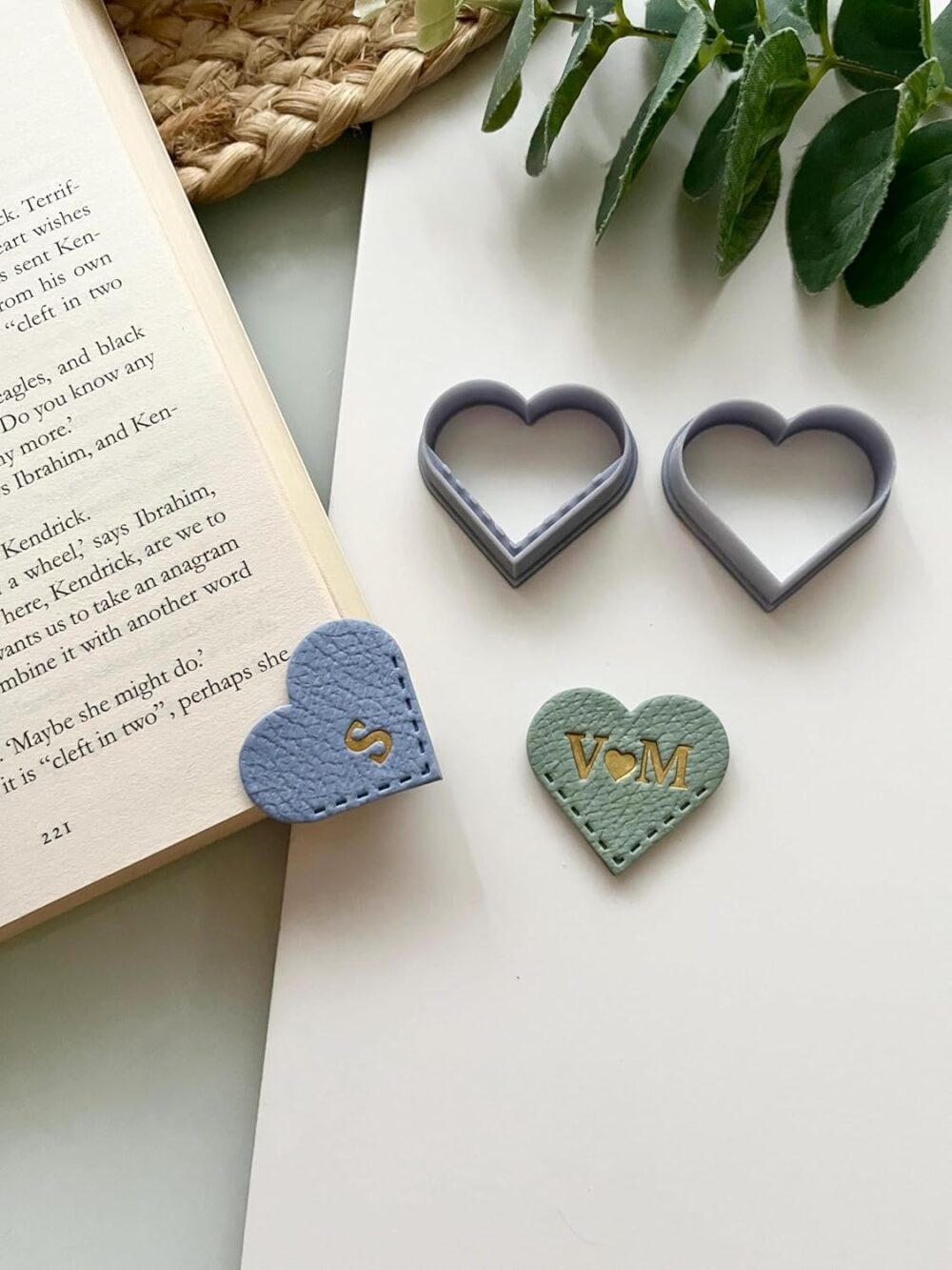 Heart Corner Bookmarks Polymer Clay Embossed Cutter, Heart Shape, 4.0 cm, Multicolor