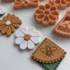 3D ORIGINS Floral Spring Corner Bookmark Bundle, Polymer Clay Embossed Cutters, Daisy and Bee Designs, 4cm, 8 Piece Set