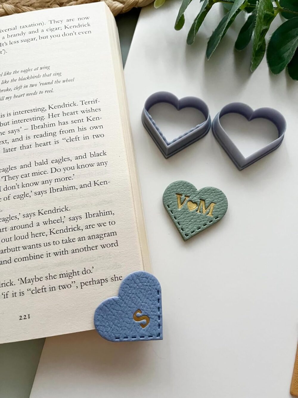 Heart Corner Bookmarks Polymer Clay Embossed Cutter, Heart Shape, 4.0 cm, Multicolor